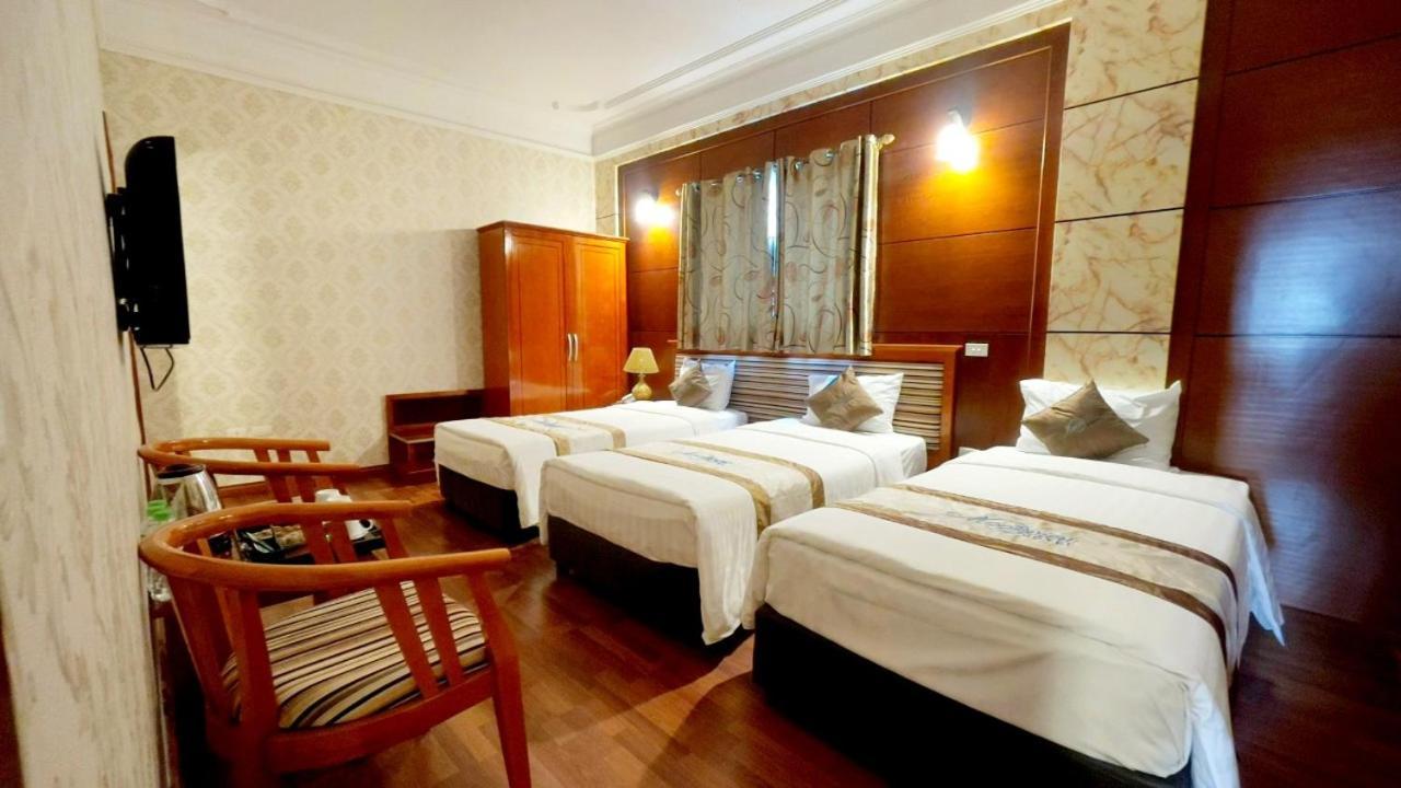 Moon View Hotel - 65 Cua Bac - By Bay Luxury Hanoi Buitenkant foto