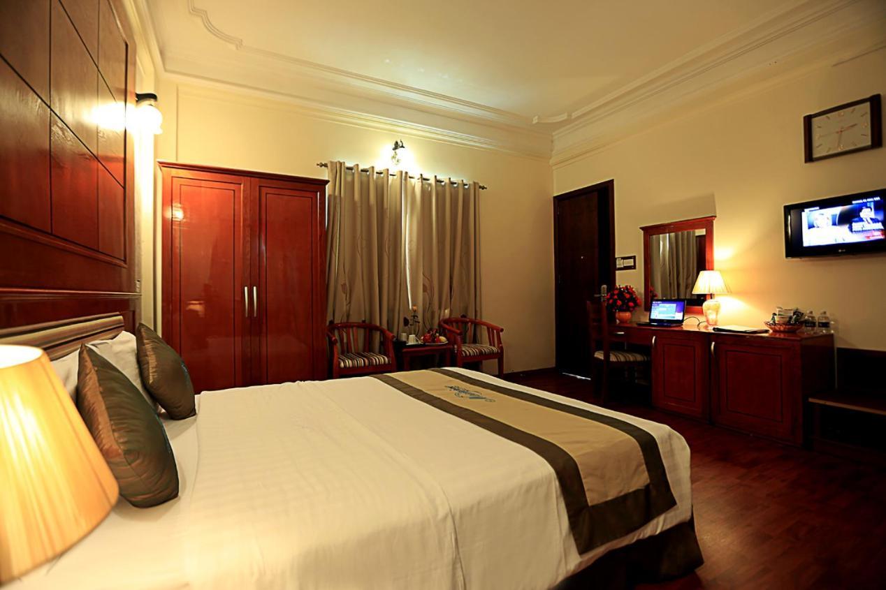 Moon View Hotel - 65 Cua Bac - By Bay Luxury Hanoi Buitenkant foto