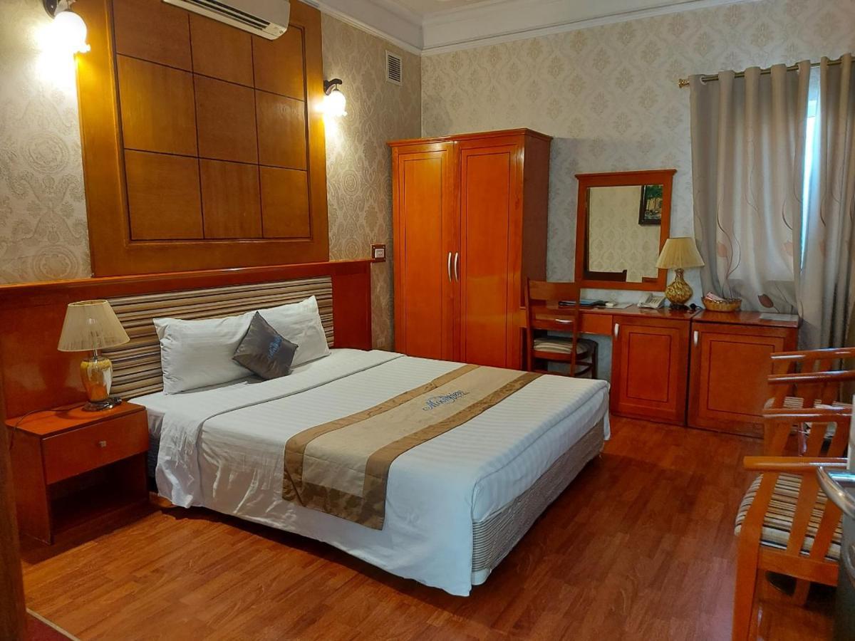 Moon View Hotel - 65 Cua Bac - By Bay Luxury Hanoi Buitenkant foto